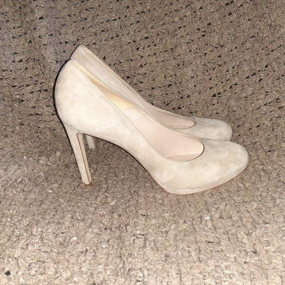 LA CANADIENNE-Nude/Beige Suede Almond Toe Stiletto Pumps-Sz 41/10-Excellent - Picture 4 of 7